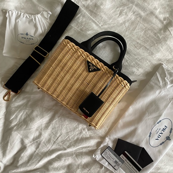 Outfit Prada Rattan Prada Wicker And Leather Mini-Pouch Tan/White